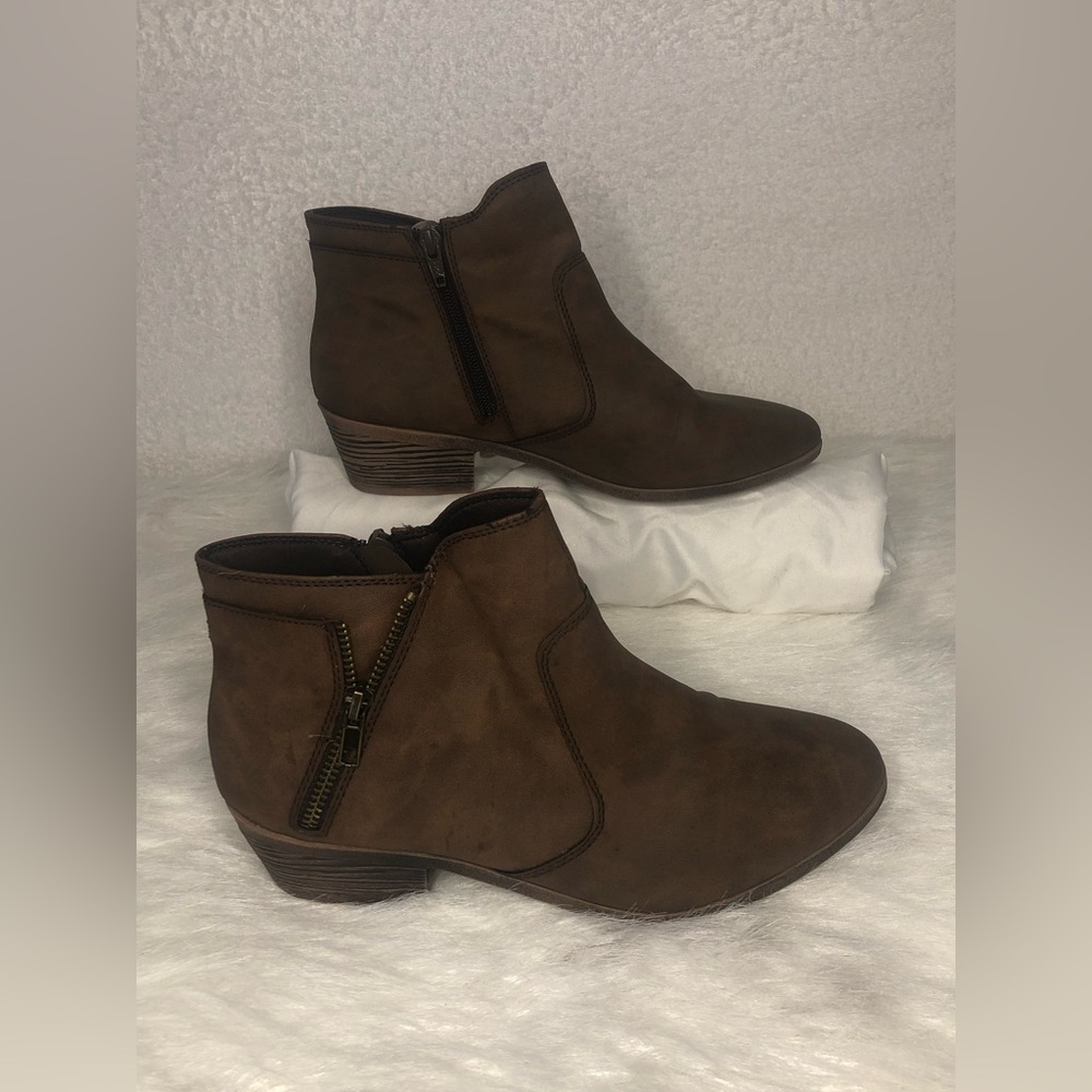 FADED GLORY brown ankle boots